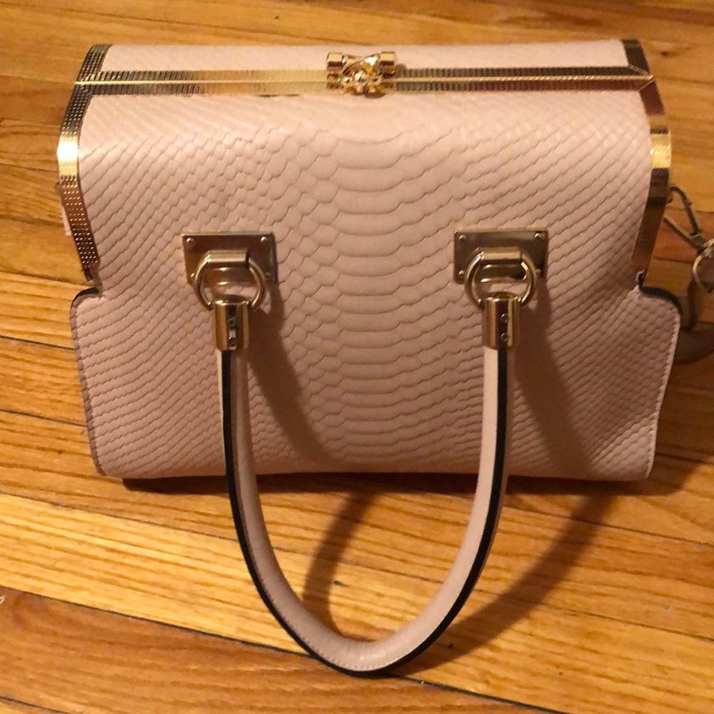 Beautiful Purse 👜 - Picture 6 of 15